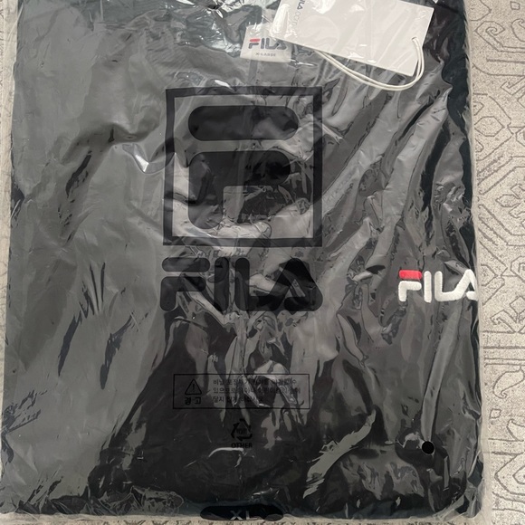 Run BTS 100th Episode FILA Sweatshirt - Picture 8 of 9